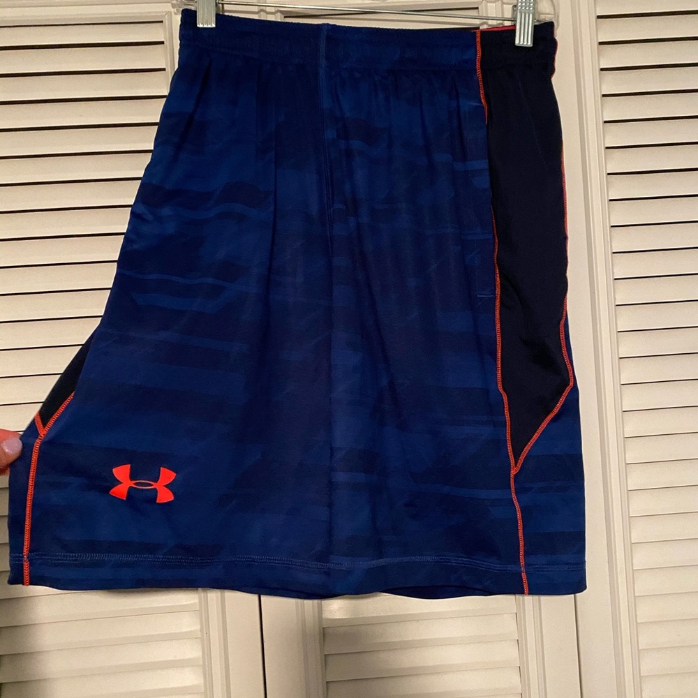 Under armor basket a shorts